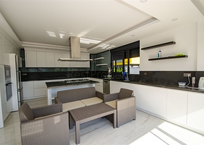 Элитная вилла 8+2 в районе Кунду Лара Анталья