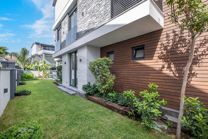 Эксклюзивный жилой комплекс вилл в микрорайоне Гюзелоба (Лара)