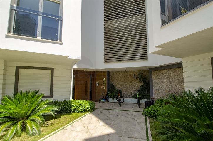 Квартира 2+1 с мебелью в элитном комплексе в Лимане