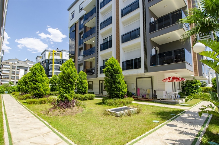 Квартира 2+1 с мебелью в элитном комплексе в Лимане