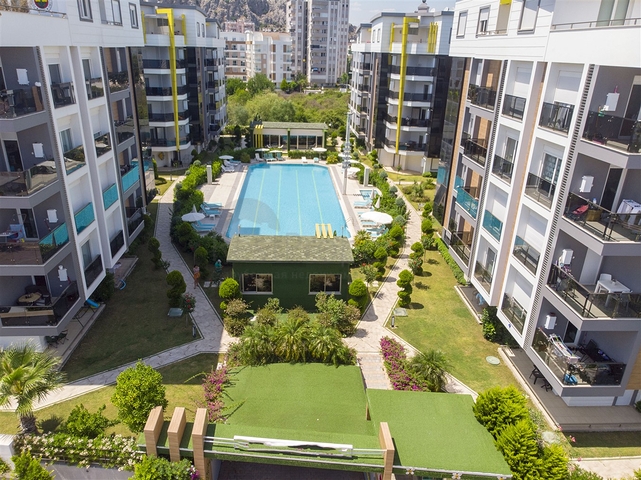 Квартира 2+1 с мебелью в элитном комплексе в Лимане