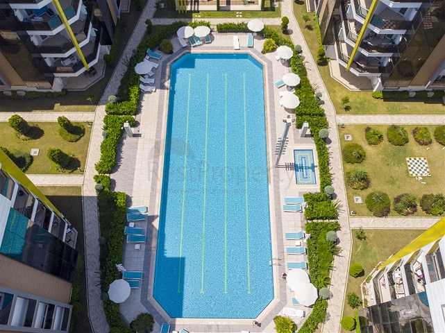 Квартира 2+1 с мебелью в элитном комплексе в Лимане