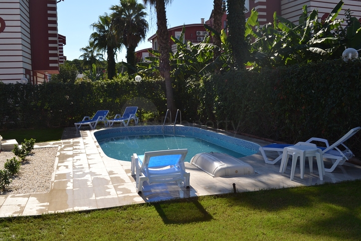 Вилла 4+1 с мебелью в центре Белека