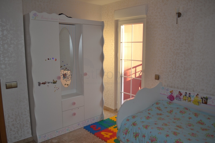 Вилла 4+1 с мебелью в центре Белека