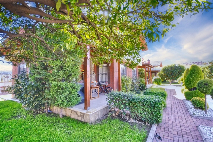 Уютная вилла 3+1 в Асланбуджаке Кемере