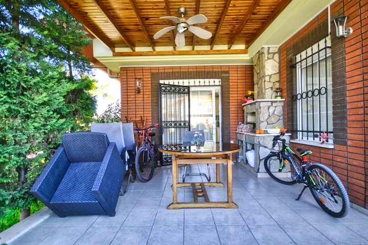 Уютная вилла 3+1 в Асланбуджаке Кемере