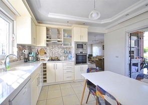 Уютная вилла 3+1 в Асланбуджаке Кемере