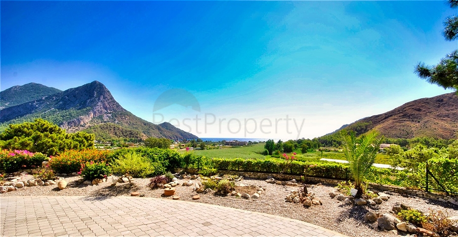 Великолепная отдельностоящая вилла на продажу с ВИДОМ НА МОРЕ в Анталии Кемер