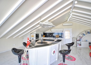 Великолепная отдельностоящая вилла на продажу с ВИДОМ НА МОРЕ в Анталии Кемер