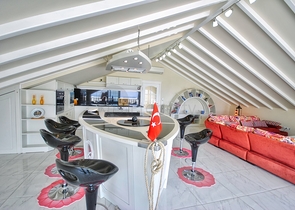 Великолепная отдельностоящая вилла на продажу с ВИДОМ НА МОРЕ в Анталии Кемер