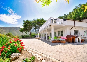 Великолепная отдельностоящая вилла на продажу с ВИДОМ НА МОРЕ в Анталии Кемер