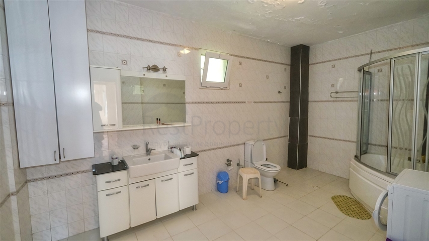 Шикарная вилла с собственным бассейном и видом на море