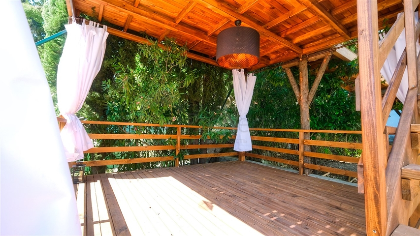 Шикарная вилла с собственным бассейном и видом на море