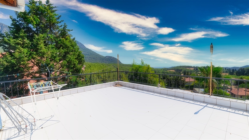 Шикарная вилла с собственным бассейном и видом на море