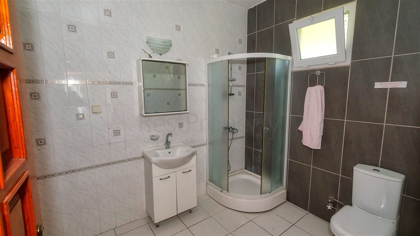 Шикарная вилла с собственным бассейном и видом на море