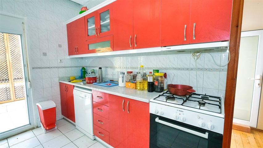 Шикарная вилла с собственным бассейном и видом на море