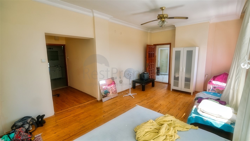 Шикарная вилла с собственным бассейном и видом на море