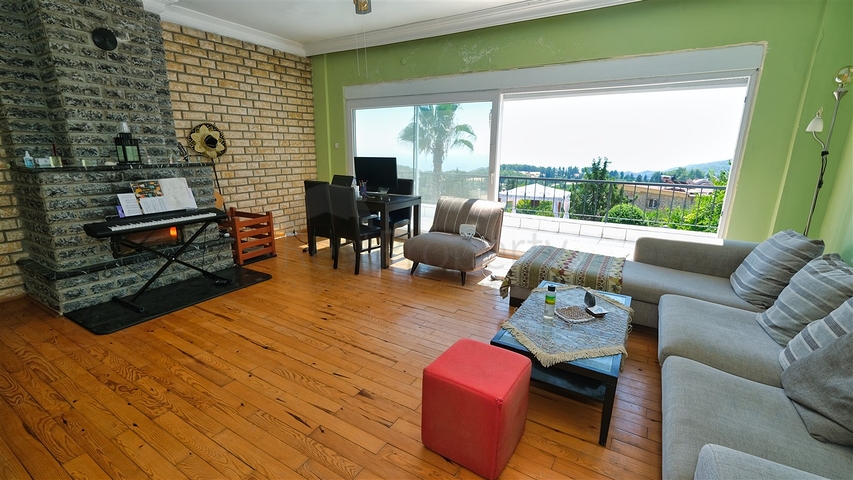 Шикарная вилла с собственным бассейном и видом на море