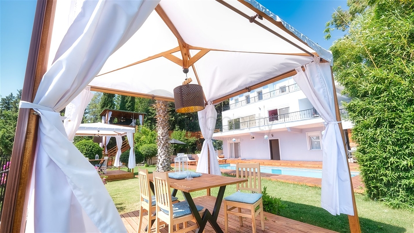 Шикарная вилла с собственным бассейном и видом на море