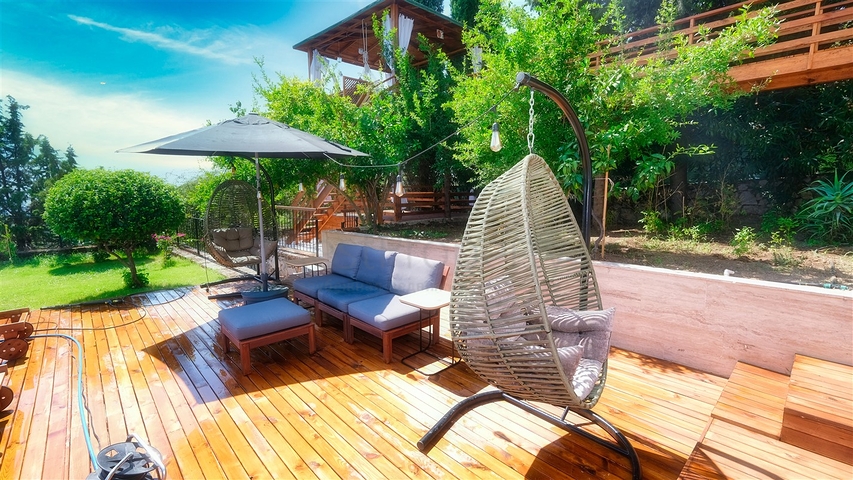 Шикарная вилла с собственным бассейном и видом на море