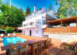 Шикарная вилла с собственным бассейном и видом на море