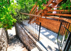 Шикарная вилла с собственным бассейном и видом на море