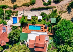 Шикарная вилла с собственным бассейном и видом на море