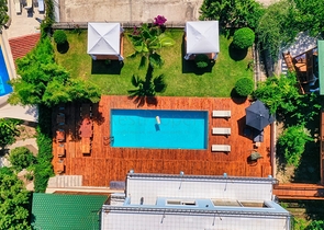 Шикарная вилла с собственным бассейном и видом на море