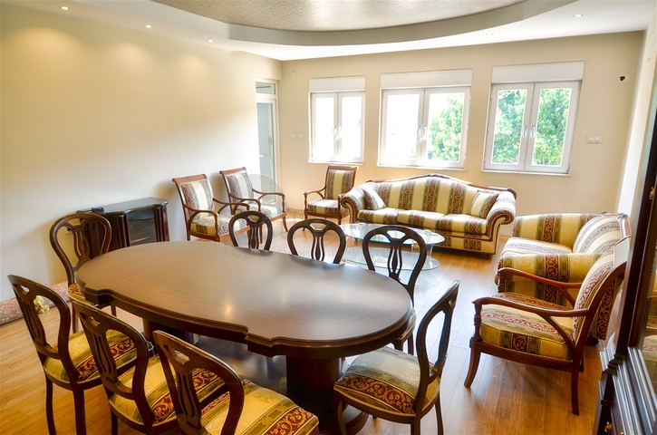 Просторная квартира 3+1 в Муратпаша Анталия