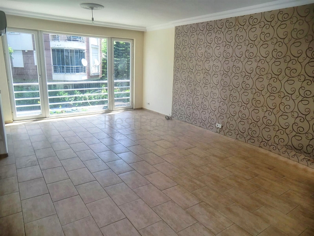 Просторная квартира 2+1 в районе Хурма Коньяалты