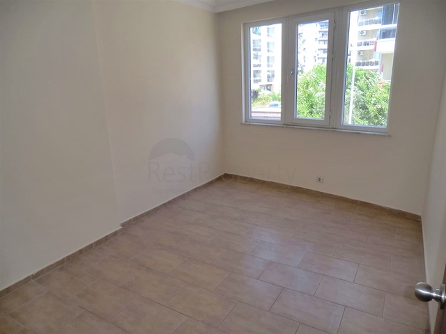 Просторная квартира 2+1 в районе Хурма Коньяалты