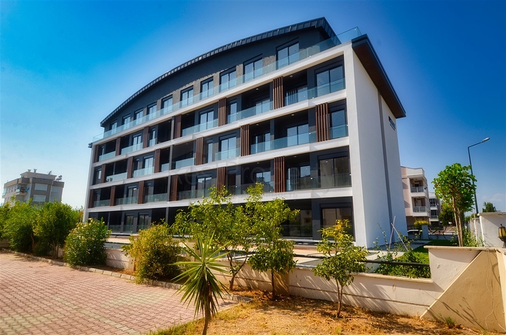 Новые квартиры планировки 1+1 и 2+1 от застройщика в районе Лара