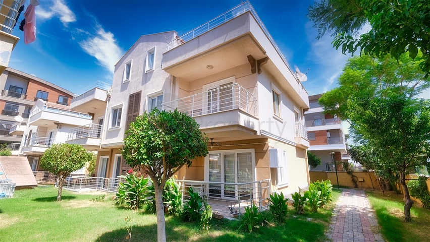 Вилла в жилом комплексе в районе Коньяалты