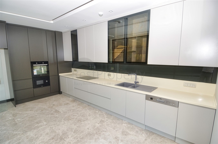 Элитная вилла 4+2 в престижном районе Молла Юсуф Коньяалты