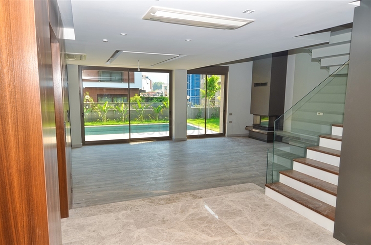 Элитная вилла 4+2 в престижном районе Молла Юсуф Коньяалты