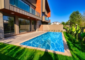 Элитная вилла 4+2 в престижном районе Молла Юсуф Коньяалты