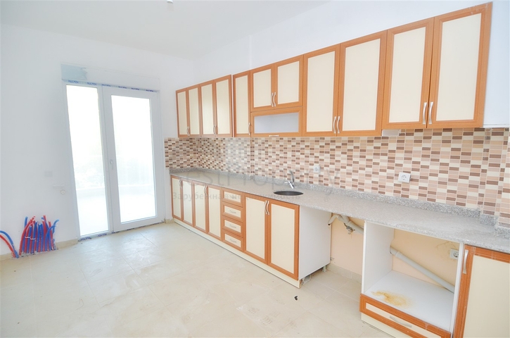 Просторная квартира 3+1 в Ларе, Кунду