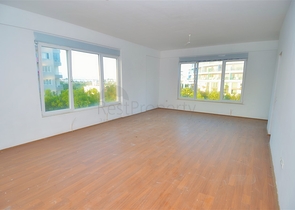 Просторная квартира 3+1 в Ларе, Кунду