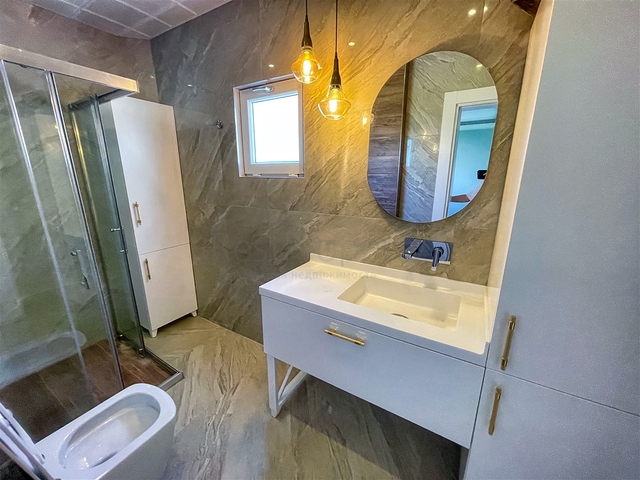 Просторная квартира 3+1 в пешей доступности к морю в районе Лиман-Анталья