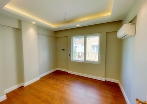 Просторная квартира 3+1 в пешей доступности к морю в районе Лиман-Анталья