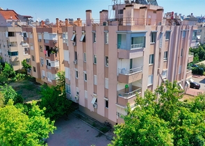 Просторная квартира 3+1 в пешей доступности к морю в районе Лиман-Анталья