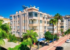 Просторная квартира 3+1 в пешей доступности к морю в районе Лиман-Анталья