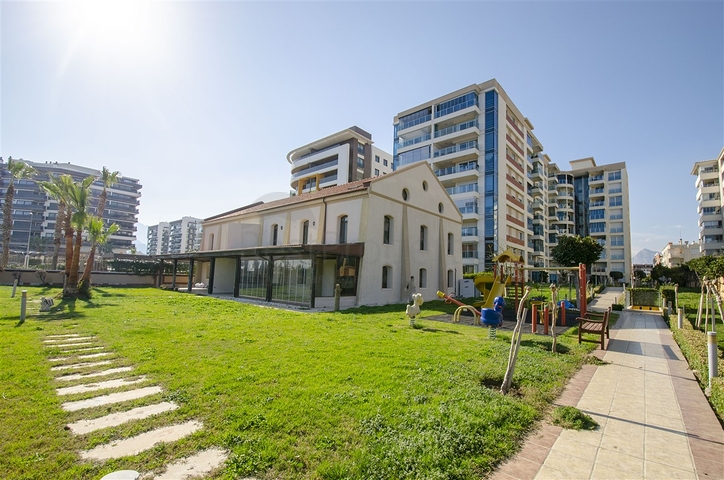 Квартира у моря планировки 3+1 в районе Лиман - Анталия