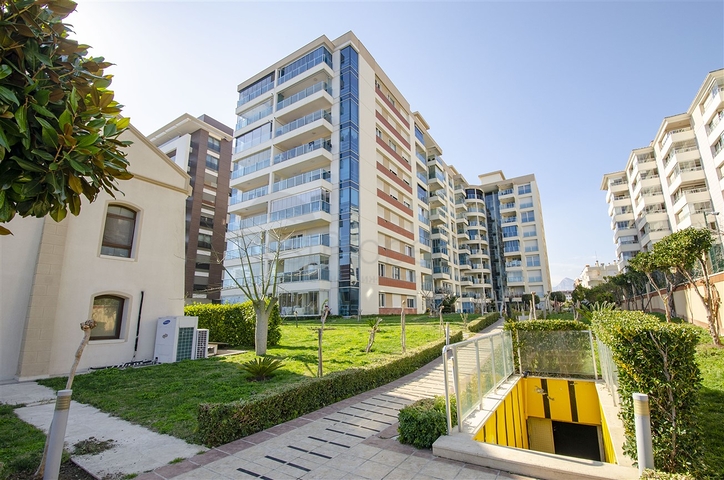 Квартира у моря планировки 3+1 в районе Лиман - Анталия