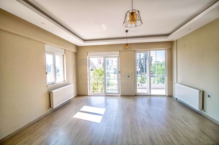 Квартира планировки 3+1 в микрорайоне Кызылтопрак - Анталия