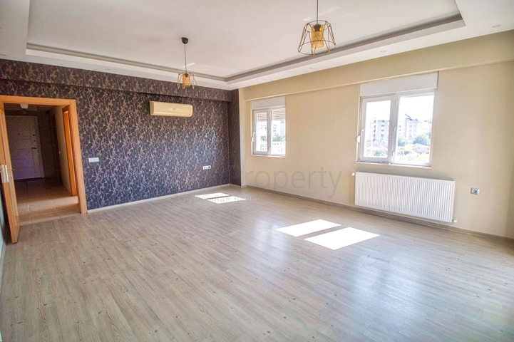 Квартира планировки 3+1 в микрорайоне Кызылтопрак - Анталия