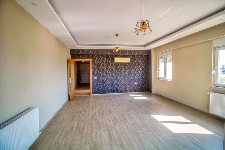 Квартира планировки 3+1 в микрорайоне Кызылтопрак - Анталия