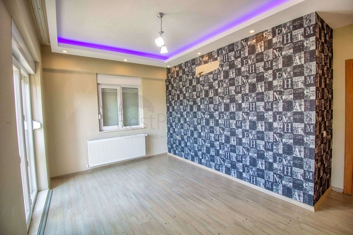 Квартира планировки 3+1 в микрорайоне Кызылтопрак - Анталия