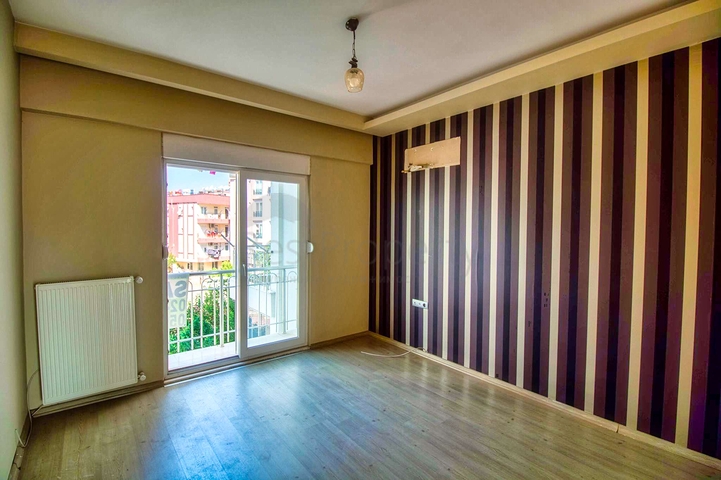 Квартира планировки 3+1 в микрорайоне Кызылтопрак - Анталия