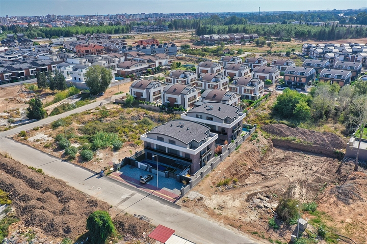 Виилла планировки 4+1 в микрорайоне Моллаюсуф - Анталия